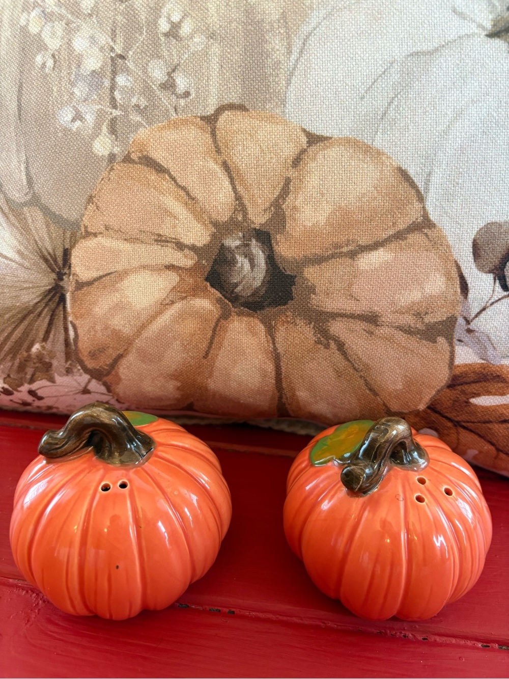 Fitz and Floyd Orange Pumpkin Salt & Pepper Shaker Set